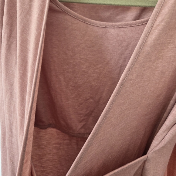 Lot Of 2 Nursing Breastfeeding Shirts Pink XL Short Sleeve High Neck Modest Soft - Picture 3 of 8